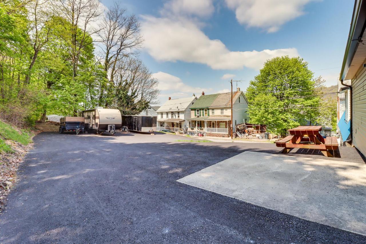 Lansford Vacation Near Pocono Mountains! Ferienhaus *